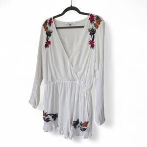 Lovers + Friends White Embroidered Floral Crepe Romper Size Medium